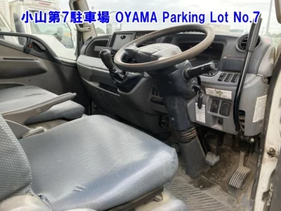 MITSUBISHI CANTER