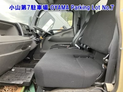 MITSUBISHI CANTER