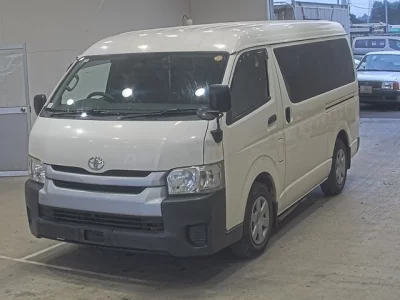 TOYOTA HIACE