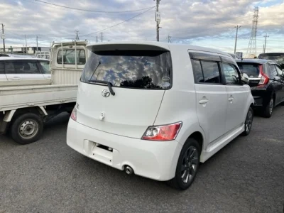 TOYOTA BB