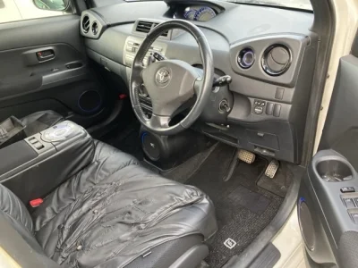 TOYOTA BB