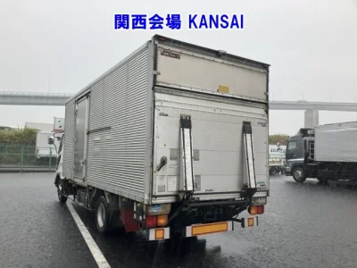 MITSUBISHI FUSO FIGHTER