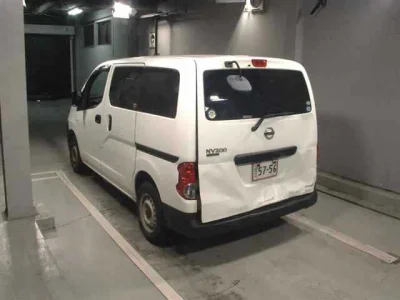 NISSAN NV200