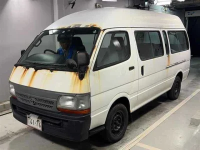 TOYOTA HIACE