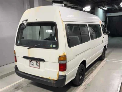 TOYOTA HIACE