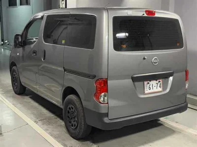 NISSAN NV200