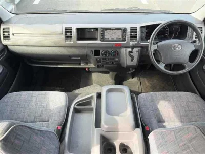 TOYOTA HIACE