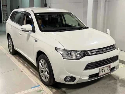 MITSUBISHI OUTLANDER PHEV