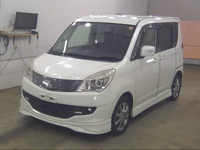MITSUBISHI DELICA D2