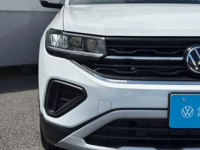 VOLKSWAGEN T-CROSS 4