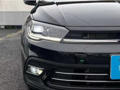 VOLKSWAGEN POLO 4