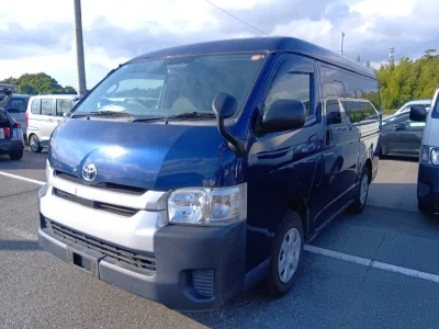 TOYOTA HIACE
