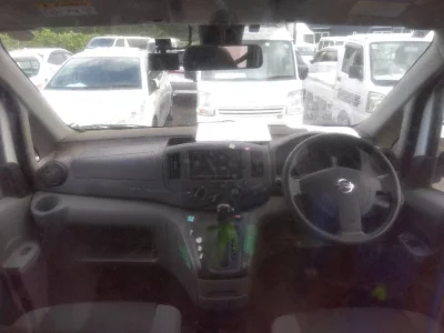 NISSAN NV200