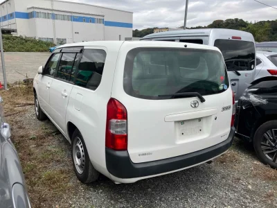 TOYOTA SUCCEED