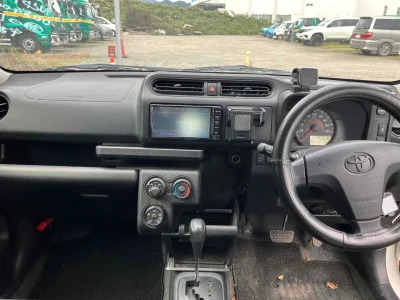 TOYOTA SUCCEED