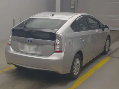 TOYOTA PRIUS PHV