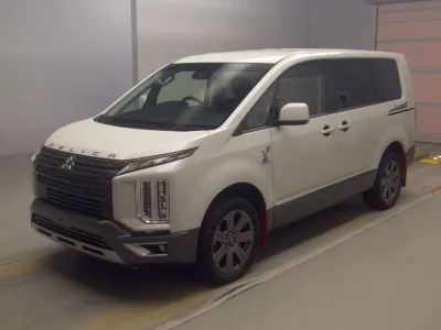 MITSUBISHI DELICA D5
