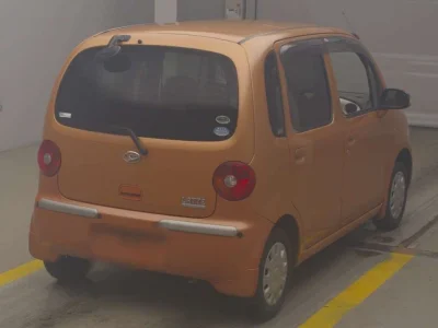 DAIHATSU MOVE LATTE
