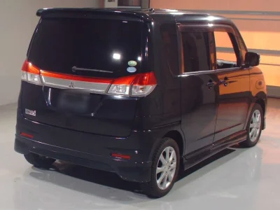 MITSUBISHI DELICA D2