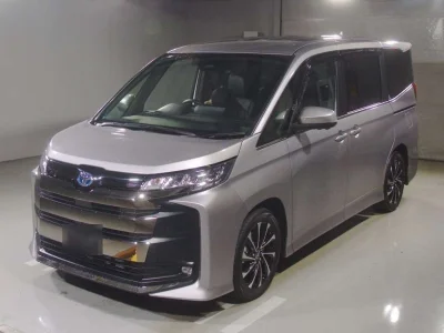 TOYOTA NOAH