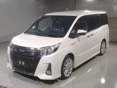 TOYOTA NOAH