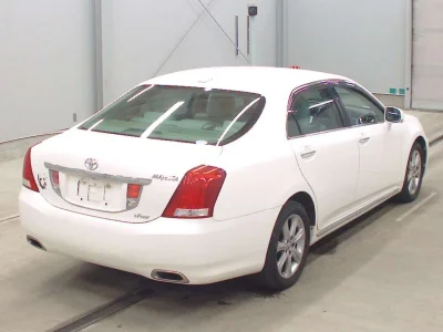 TOYOTA CROWN MAJESTA