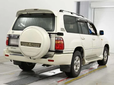 TOYOTA LAND CRUISER