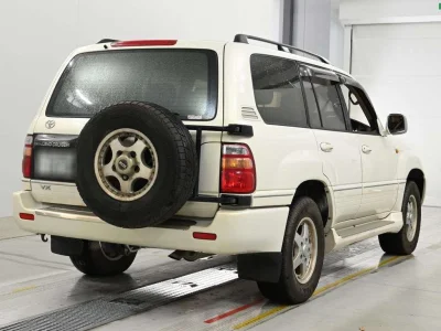 TOYOTA LAND CRUISER