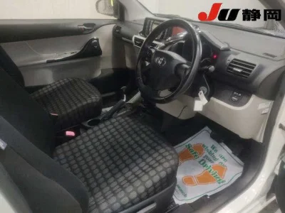 TOYOTA IQ