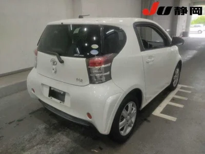 TOYOTA IQ