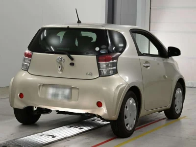 TOYOTA IQ