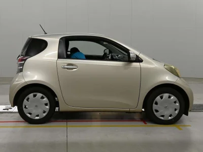 TOYOTA IQ