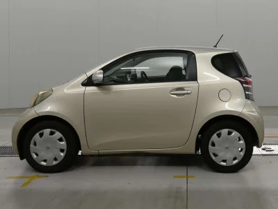 TOYOTA IQ
