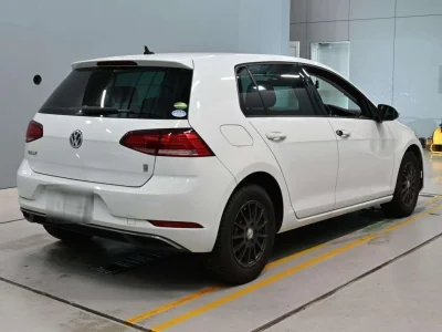VOLKSWAGEN GOLF 2