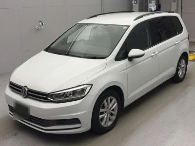 VOLKSWAGEN GOLF TOURAN