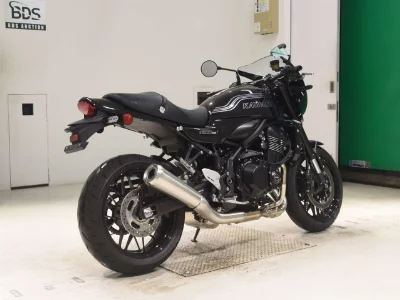 Kawasaki Z900RSKAFE-2