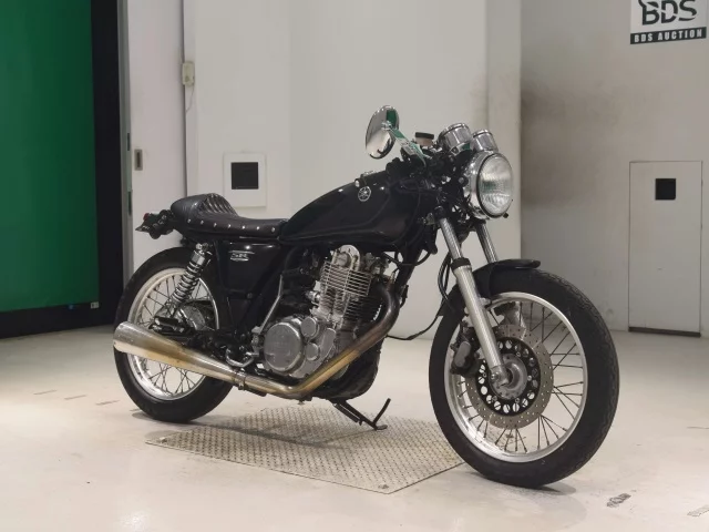 Yamaha SR400-4  с аукциона в Японии