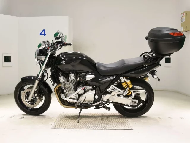Yamaha XJR1300-2  с аукциона в Японии