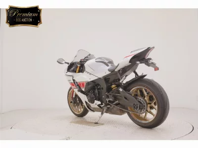 Yamaha YZF-R1