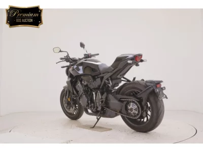 Honda CB1000R-2