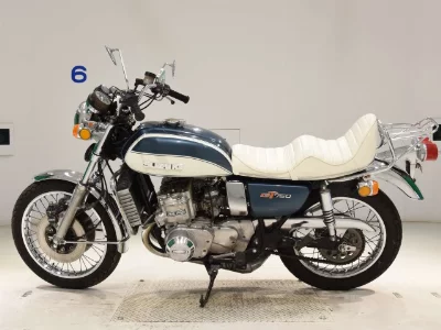 Suzuki GT750