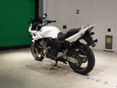 Honda CB400SFV-4 BOLDORABS с аукционов Японии