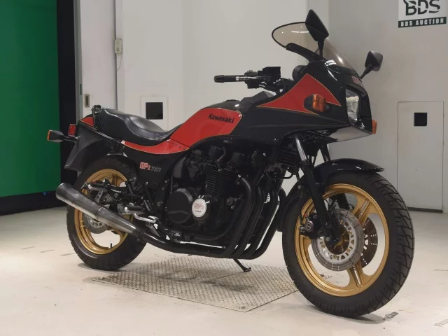 Kawasaki GPZ750  с аукциона в Японии