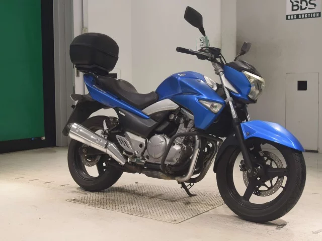 Suzuki GSR250  с аукциона в Японии