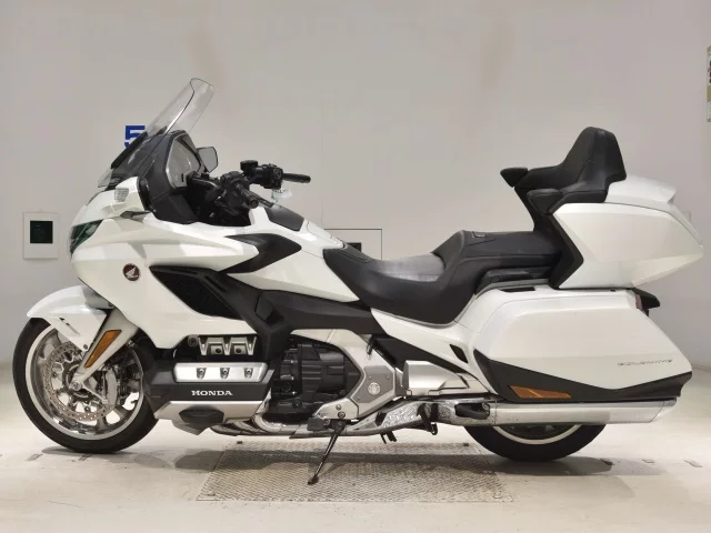 Honda GL1800 TOUR D  с аукциона в Японии