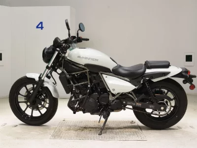 Kawasaki ELIMINATOR 400-3