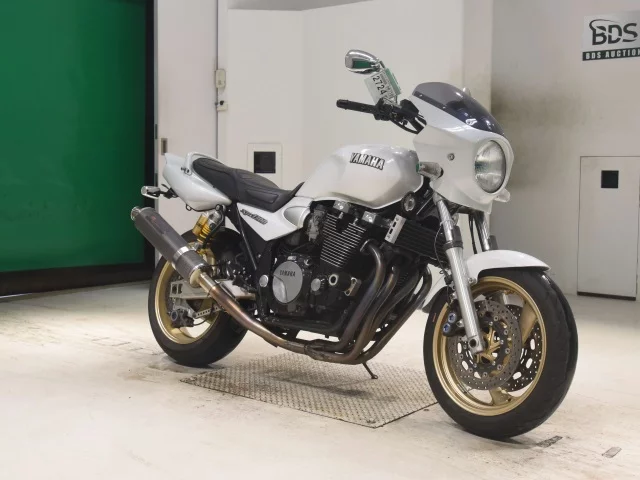 Yamaha XJR1300  с аукциона в Японии
