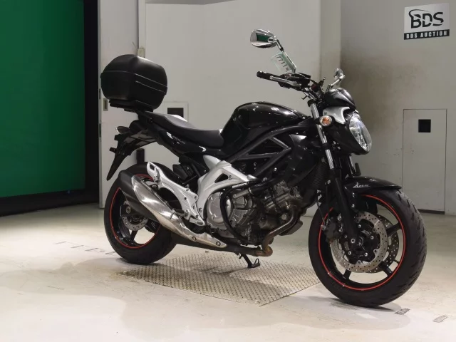 Suzuki GLADIUS400  с аукциона в Японии