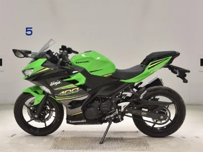 Kawasaki NINJA400-2