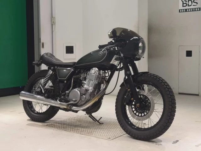 Yamaha SR400-3  с аукциона в Японии